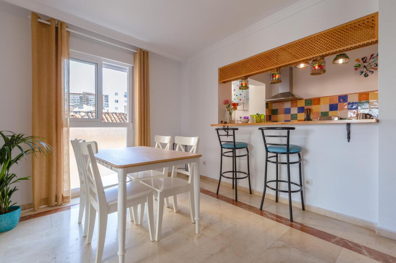 Luminoso Apartamento De Dos Habitaciones Con Terraza Y Parking En El Centro Малага Екстериор снимка